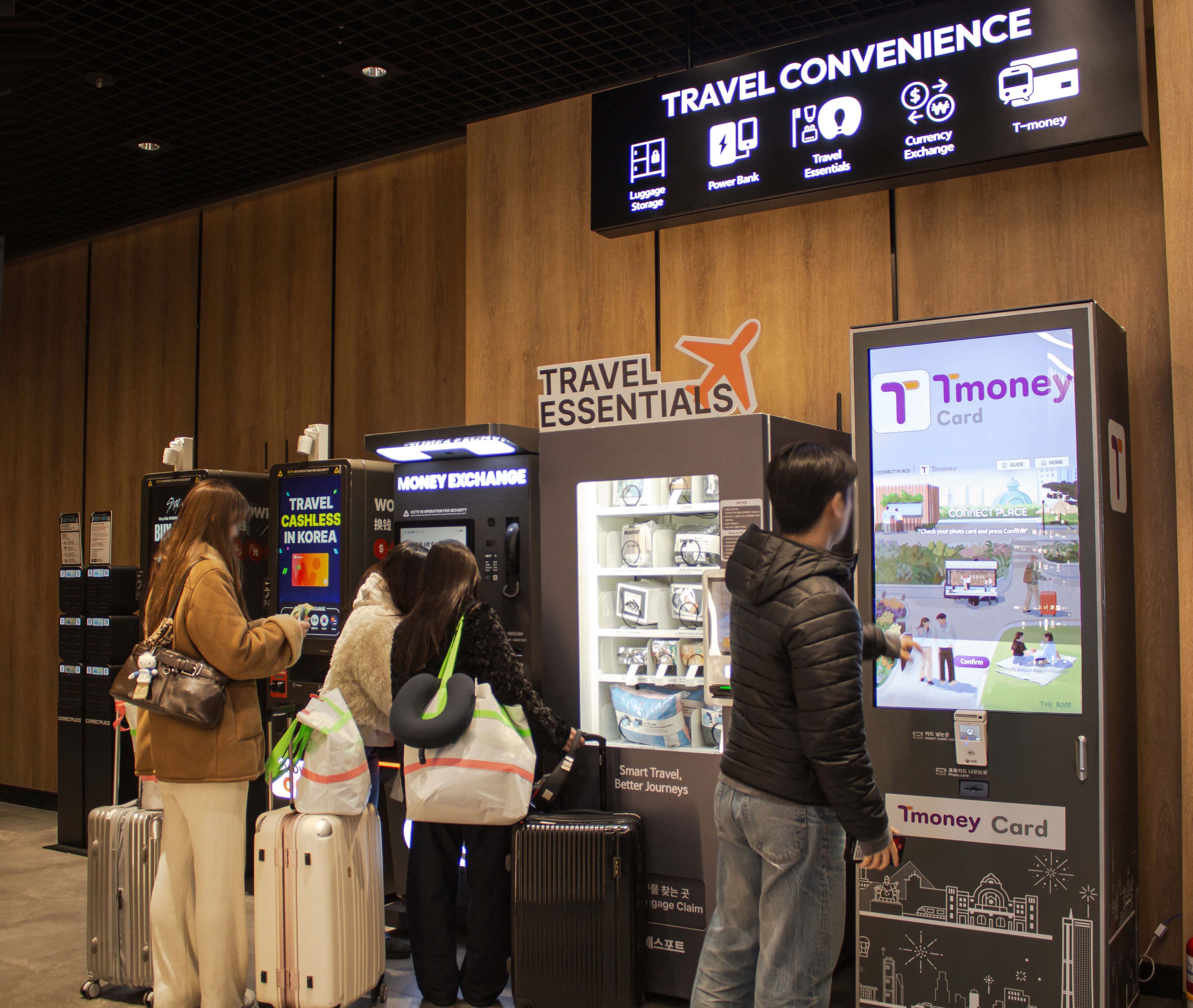 [이미지_한화커넥트] 커넥트플레이스 서울역점 2층에 마련된 여행객을 위한 편의 공간 전경.jpg